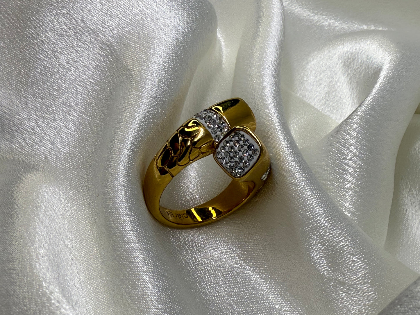 Zircon Ring