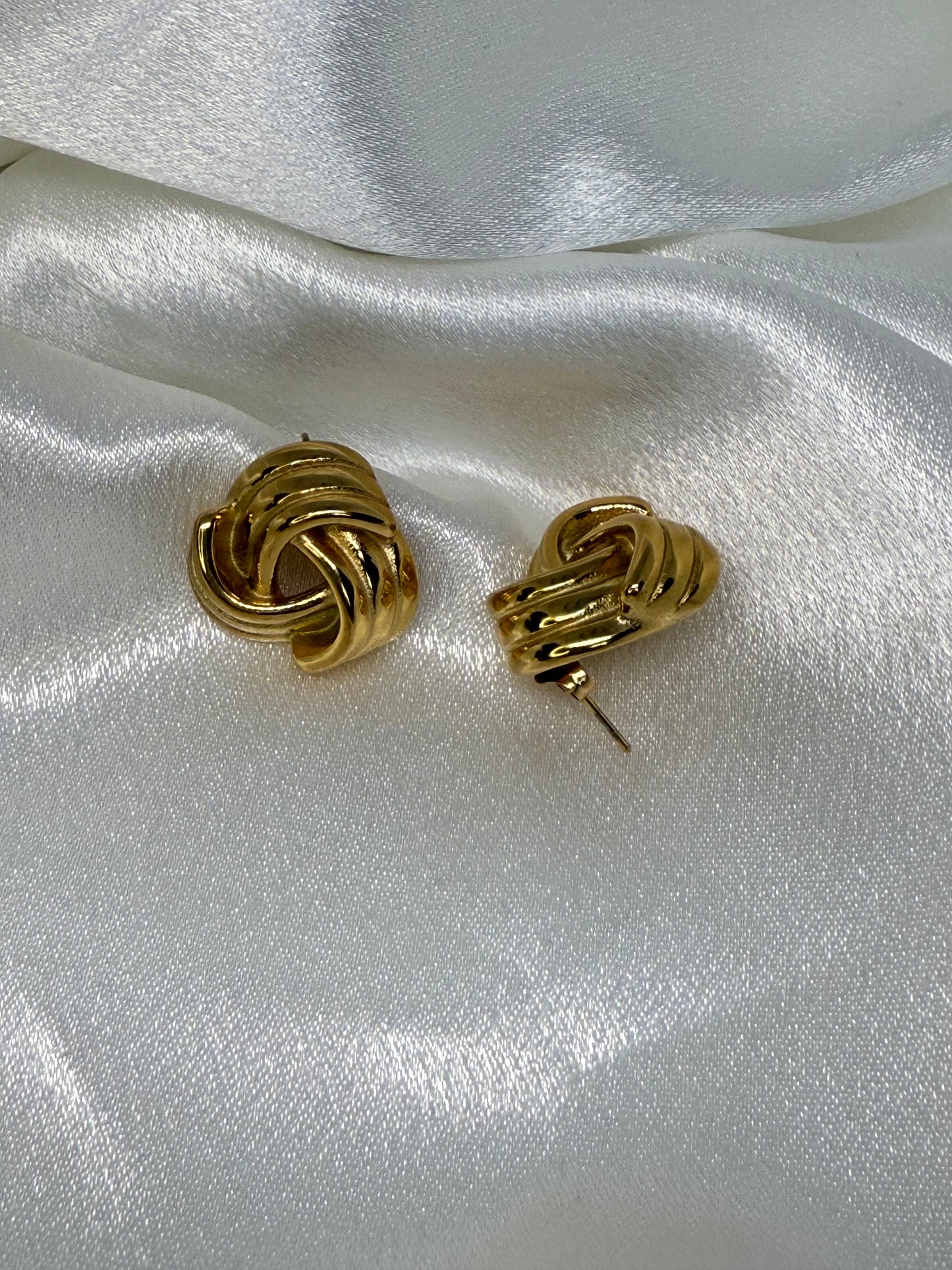 Knot Earring