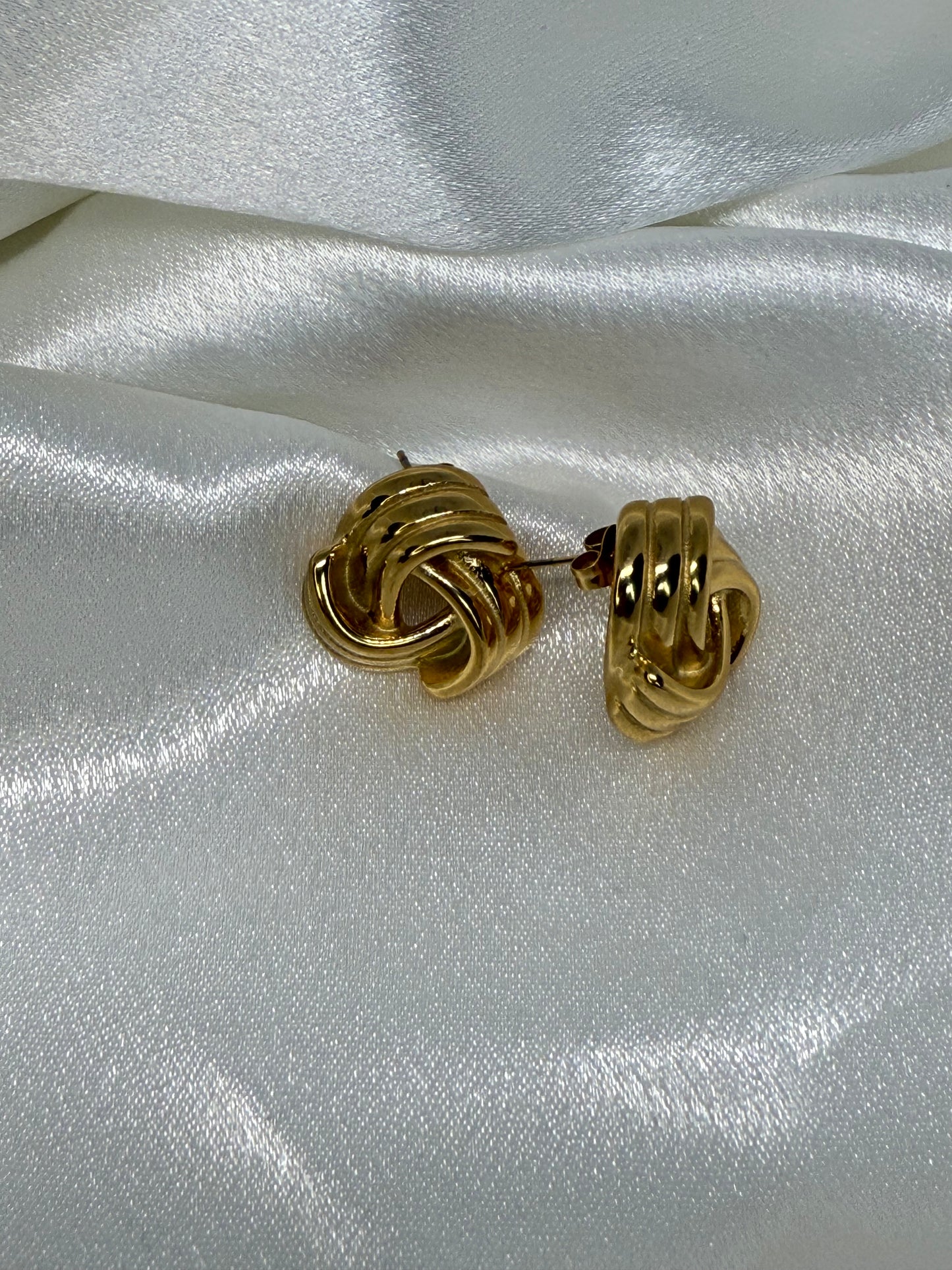 Knot Earring