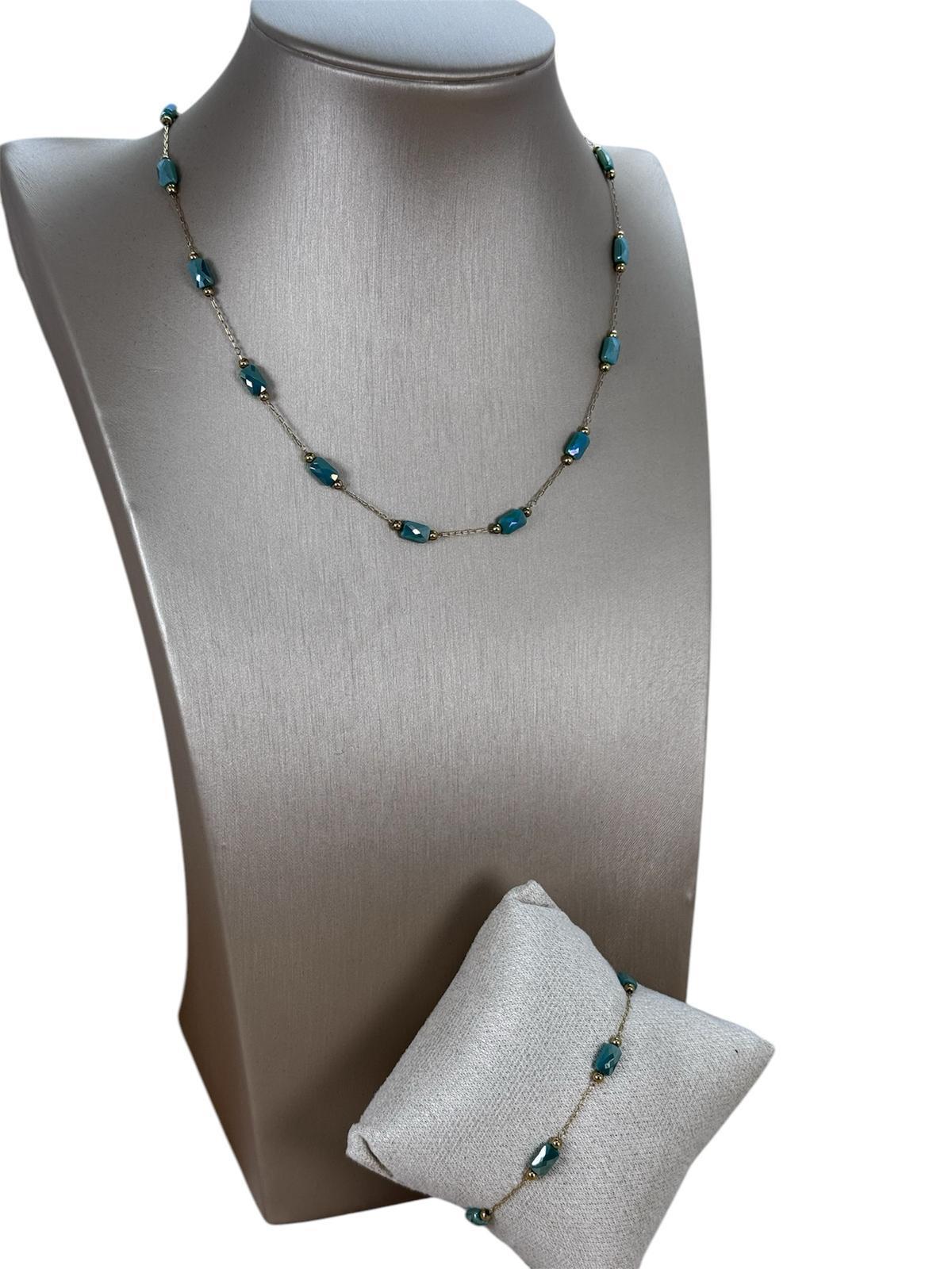Tahitian adornment