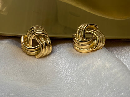 Knot Earring